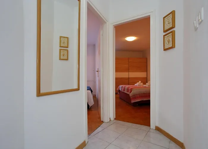Apartment Maja *