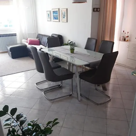 Maja Διαμέρισμα